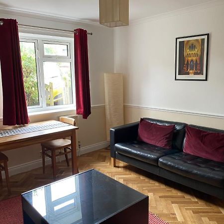 Byways Serviced Apartments Salisbury Esterno foto