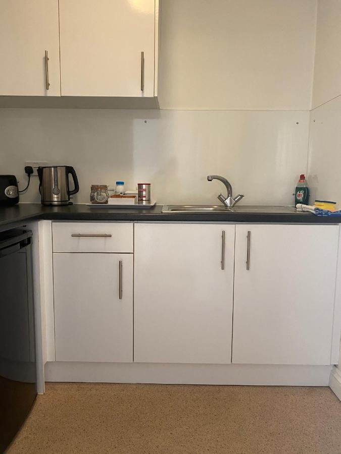 Byways Serviced Apartments Salisbury Esterno foto