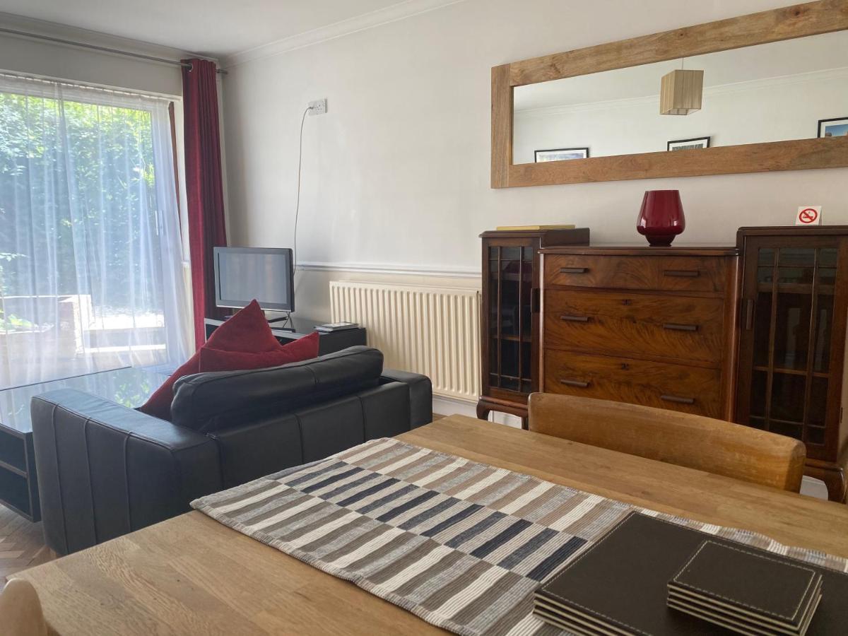 Byways Serviced Apartments Salisbury Esterno foto