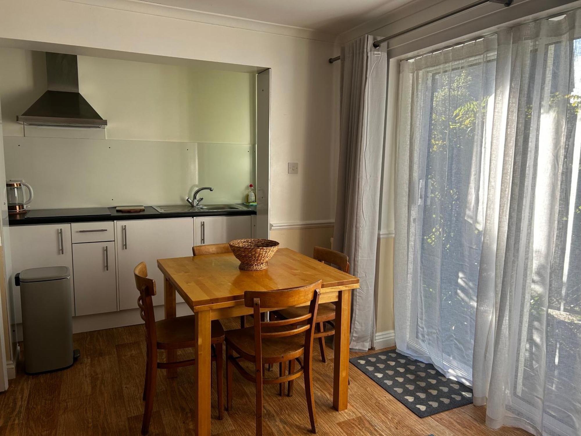 Byways Serviced Apartments Salisbury Esterno foto