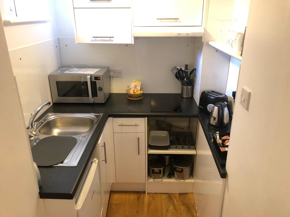 Byways Serviced Apartments Salisbury Esterno foto